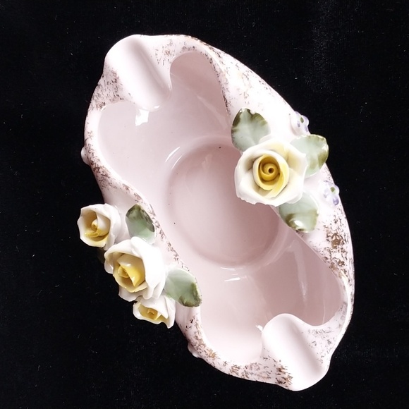 🤑🤑Vintage Lefton China cream and gold ladies ashtray - Picture 6 of 12